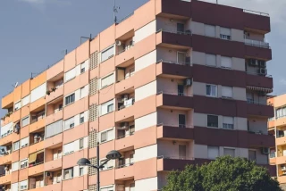 Alt-El sector inmobiliario tiene una idea para arreglar el drama de la vivienda: que los hijos "hereden" las hipotecas de sus padres