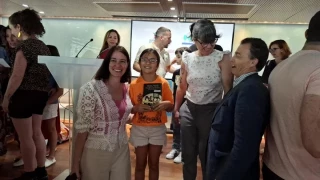 Alt-Una niña de Chapela gana leyendo en gallego el concurso infantil de la Feria de Madrid [GAL]
