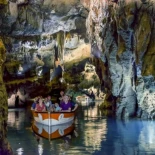 Alt-Detenido un turista por fracturar una estalactita de las cuevas protegidas de Sant Josep en la población castellonense de la Vall d'Uixó