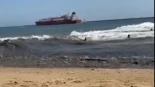 Alt-Una ola provocada por el paso de un barco deja varios bañistas heridos en una playa de Mazagón (Huelva)
