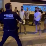 Alt-"Sabéis como trabajo, no paso ninguna... a ellos..."