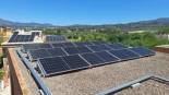 Alt-Muere tras caer desde ocho metros mientras revisaba placas solares