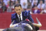 Alt-El torero Alberto Álvarez sufre un grave accidente al caer en una trituradora de su ganadería
