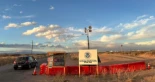 Alt-En el mayor campo de detención de ICE, el personal apuesta sobre los suicidios de detenidos [ENG]