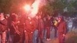 Alt-Hasta 400 nazis incendian un albergue para solicitantes de asilo en Países Bajos con 15 refugiados dentro
