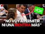 Alt-Una concejala de VOX EXPLOTA contra su propio compañero en pleno discurso