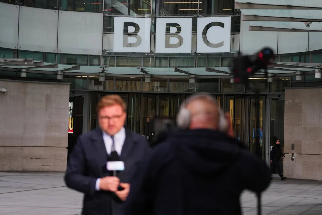 Trump no esperaba que demandar a la BBC fuera tanto trabajo