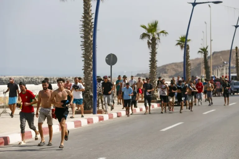 Ceuta: operación orquestada desde Marruecos, según periodista
