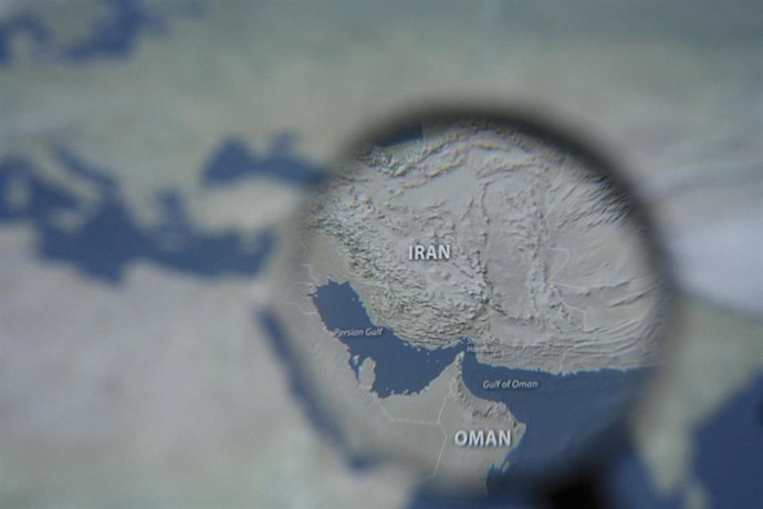 Irán condiciona apertura de Ormuz a alto el fuego en Líbano y Gaza