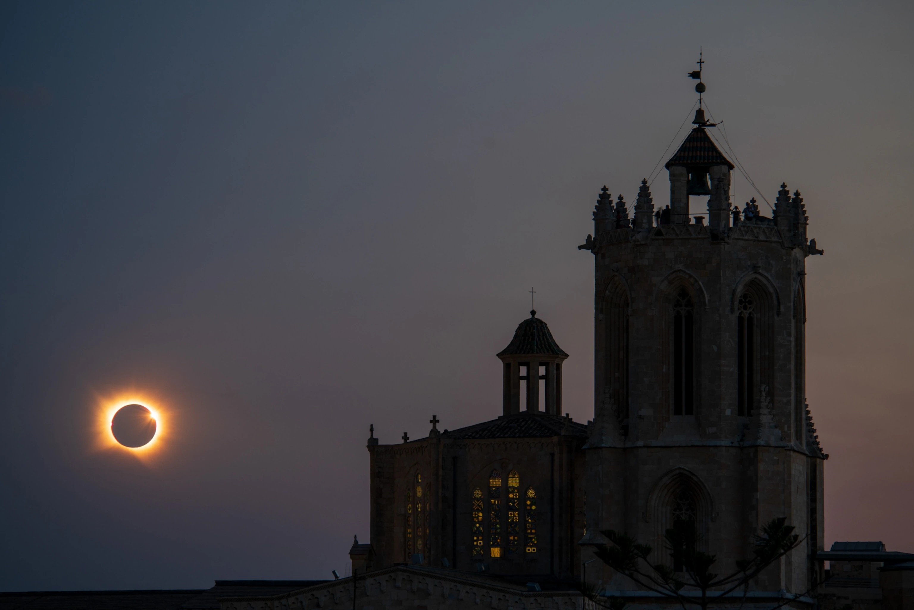 Impresionantes imágenes del eclipse solar total de 2026 por National Geographic