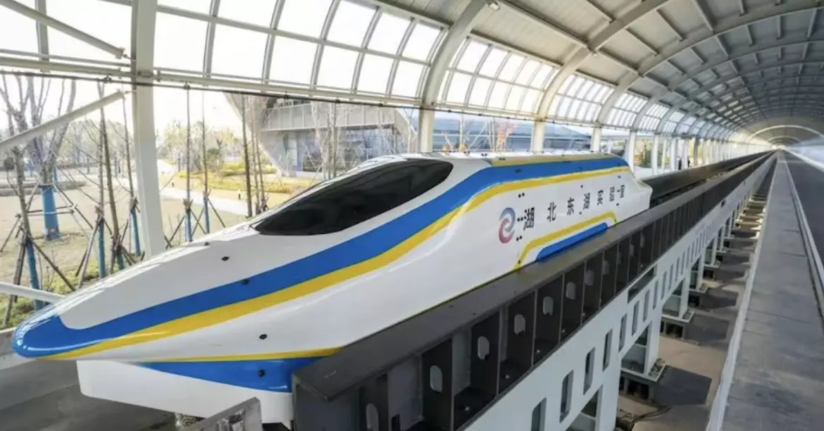 Tren bala chino sin ruedas acelera de 0 a 800 km/h en 5 segundos