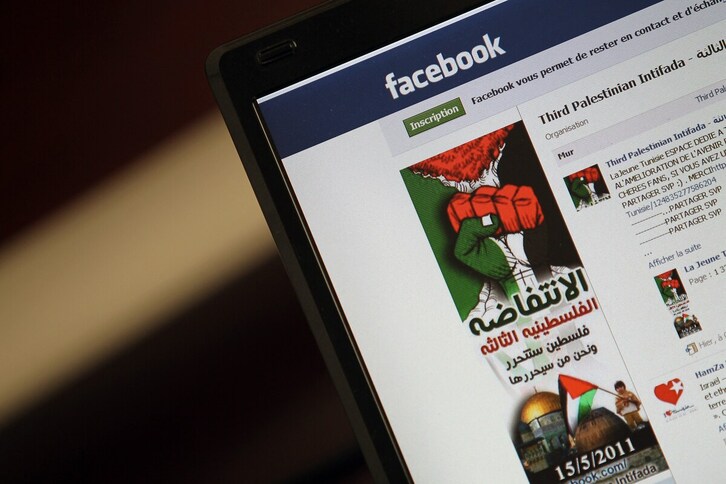 Meta y el «plataformicidio» palestino: cinco años de restricciones a las voces de Gaza