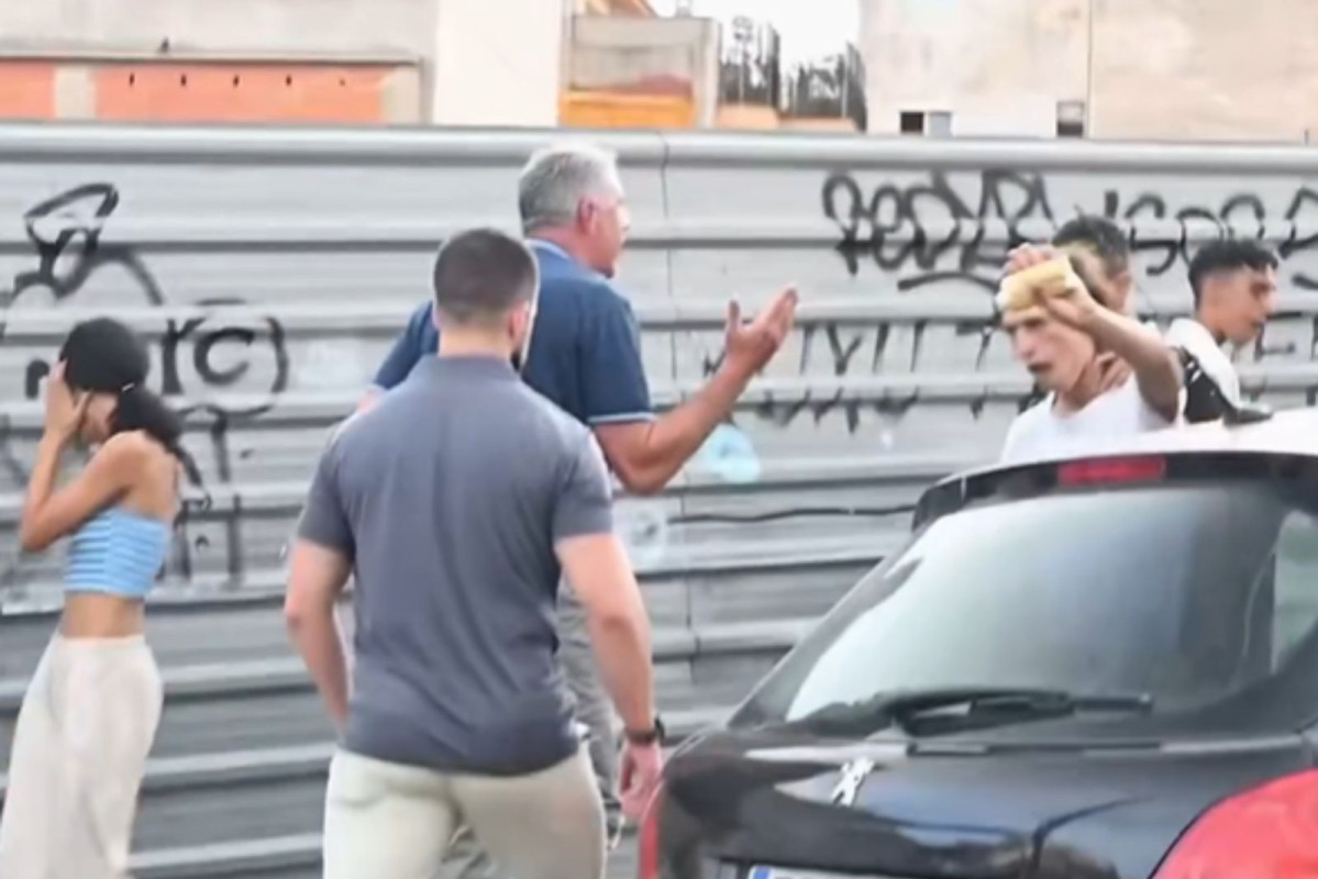 Albiol se enfrenta a okupas en Badalona y les llama 'gentuza'
