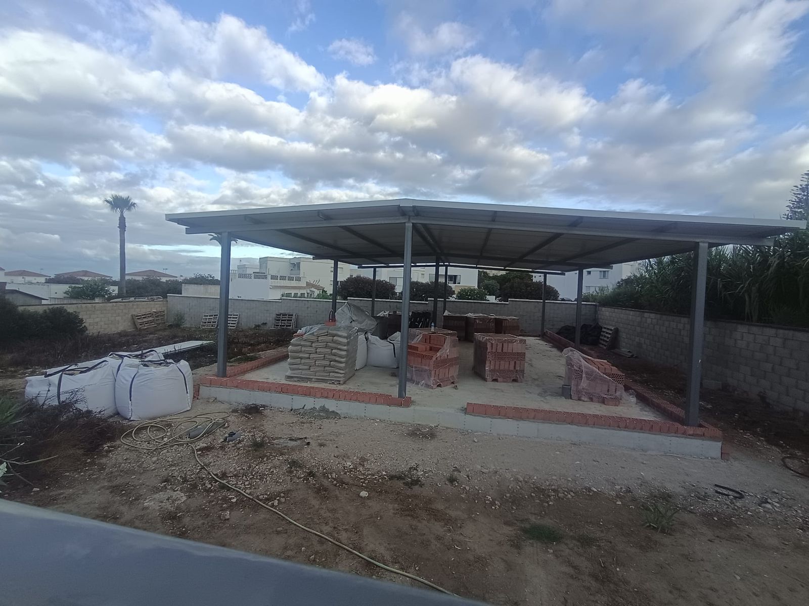 La Policía Local de Conil denuncia a su propio concejal por construcción ilegal