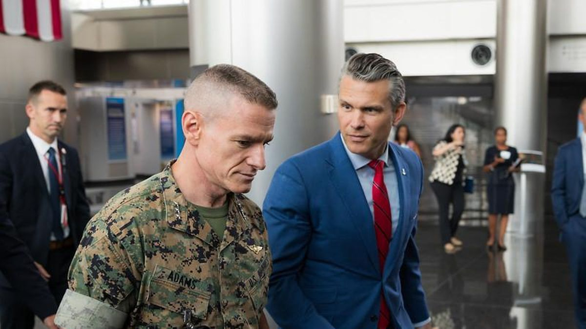 La purga de Hegseth deja al Pentágono sin liderazgo clave en plena guerra