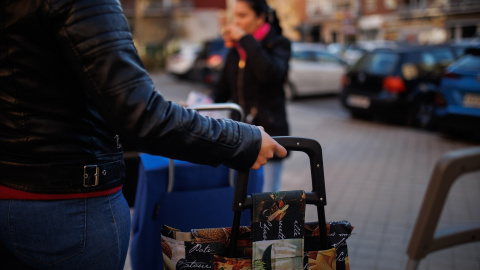 Bocadillos ilegales: el alcalde de San Sebastián prohíbe repartir comida a pobres