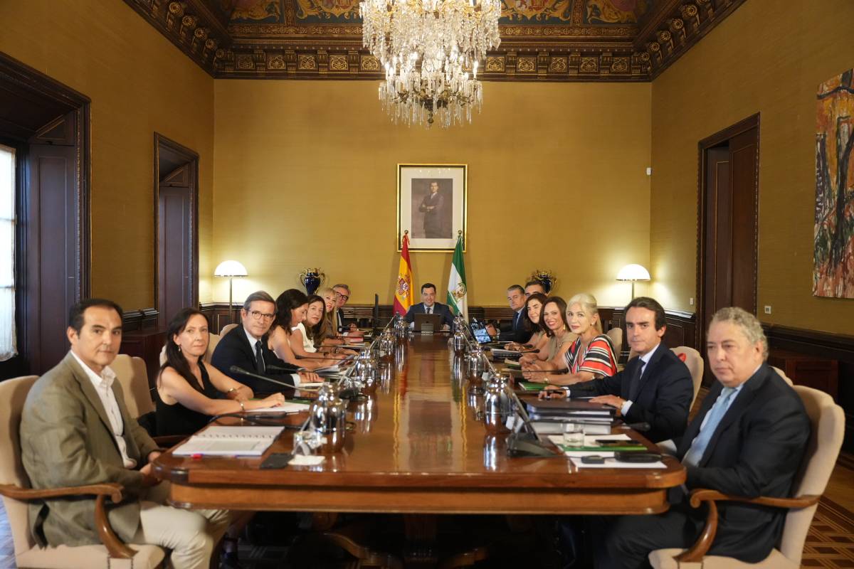 La Junta paga hasta 2.000 euros al mes a 80 altos cargos para su alquiler