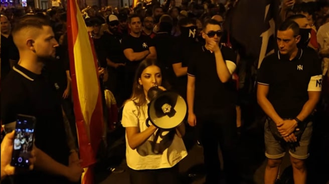 Cuatro detenidos en disturbios entre ultras y Policía en concentración por Ceuta