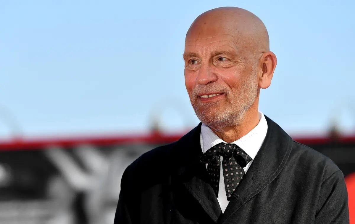 John Malkovich cancela show en Israel por citas falsas atribuidas