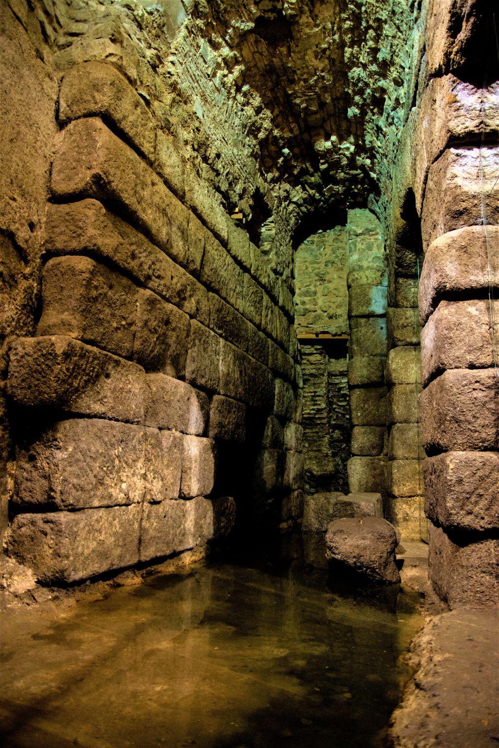 Toledo subterráneo: cuevas, baños y cisternas bajo las calles