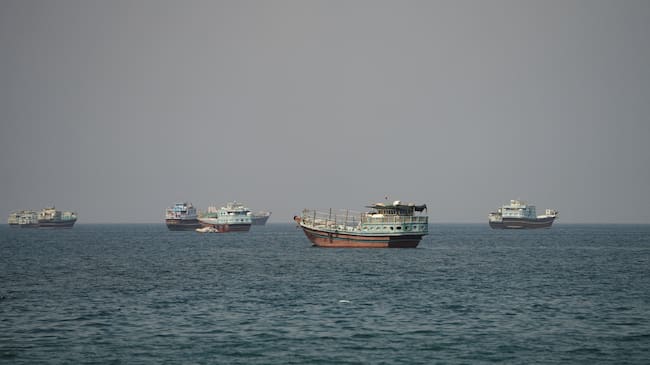 Arabia Saudí cierra su oleoducto clave tras ataques desde Irak