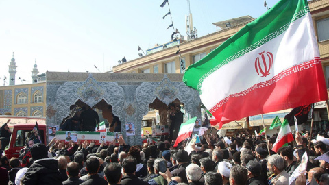 Irán: por qué no derrocan a la teocracia chiita, según Armanian