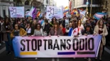 Detenidos cinco jóvenes por agredir a una mujer transexual en Asturias