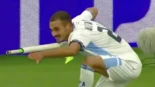Expulsado un jugador israelí por simular un disparo con el banderín