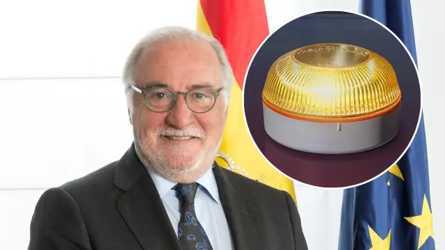 Pere Navarro defiende la baliza V16 pese a su escasa efectividad