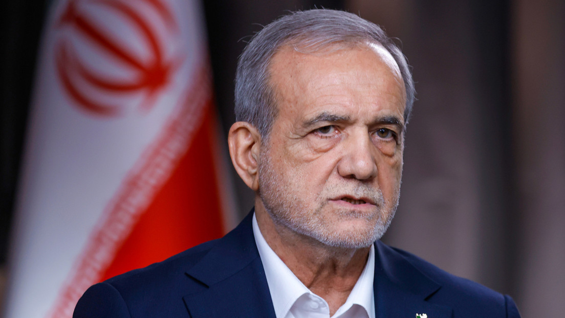 Irán: Pezeshkian dice que diálogo con EEUU es "inútil"