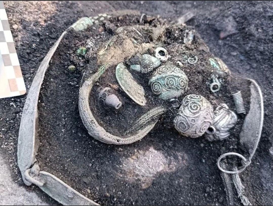 Tesoro medieval único hallado en Leningrado: plata de hace mil años