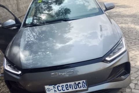2025 BYD E2