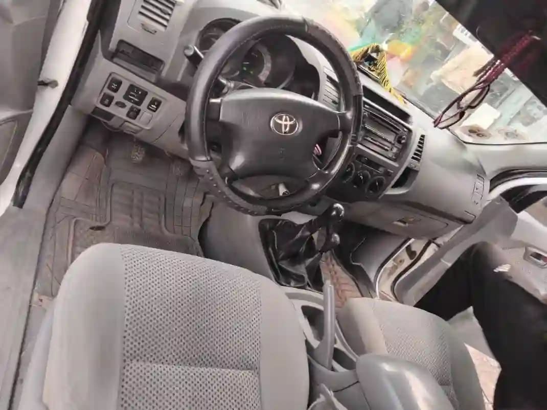2010 Toyota Hilux for sale in ADDIS ABABA, 4,500,000 Birr, photo 3
