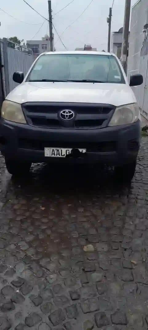 2006 Toyota Hilux for sale in ADDIS ABABA, 5,400,000 Birr, photo 2