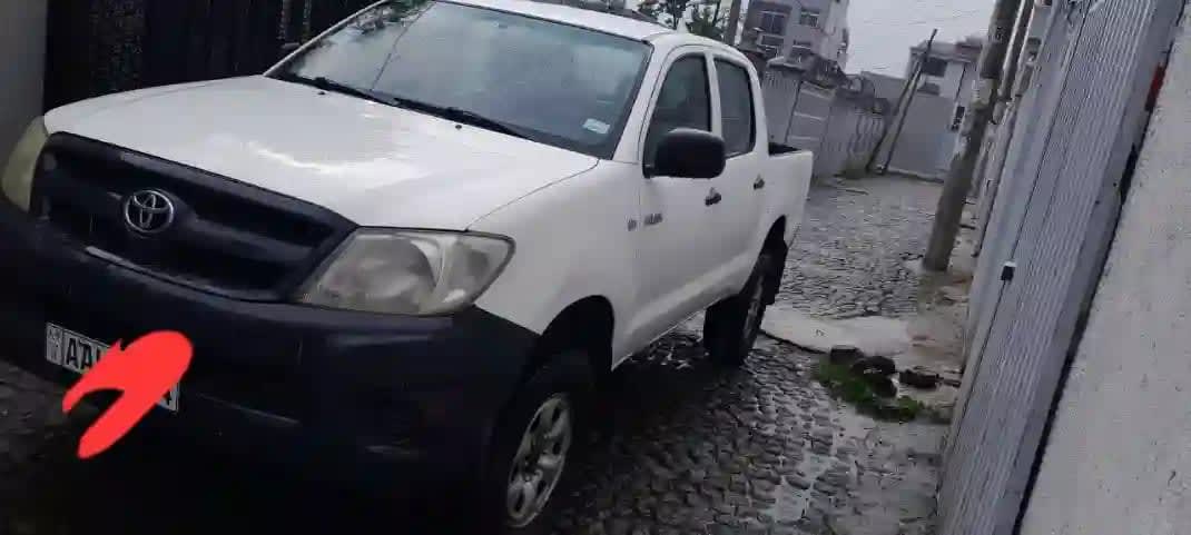 2006 Toyota Hilux for sale in ADDIS ABABA, 5,400,000 Birr, photo 3