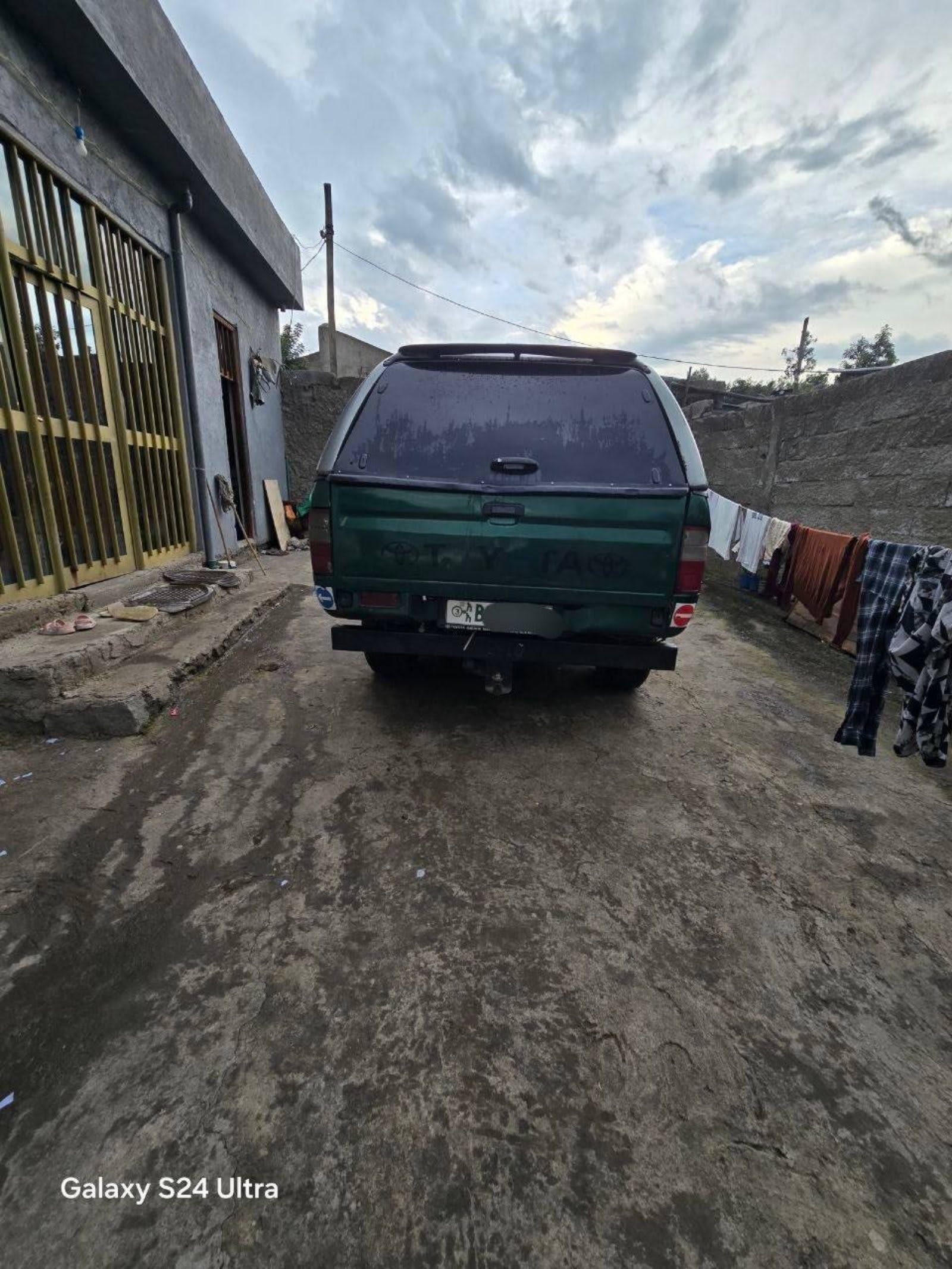 2005 Toyota Hilux Extra cab for sale in Addis Ababa, 3,300,000 Birr, photo 6