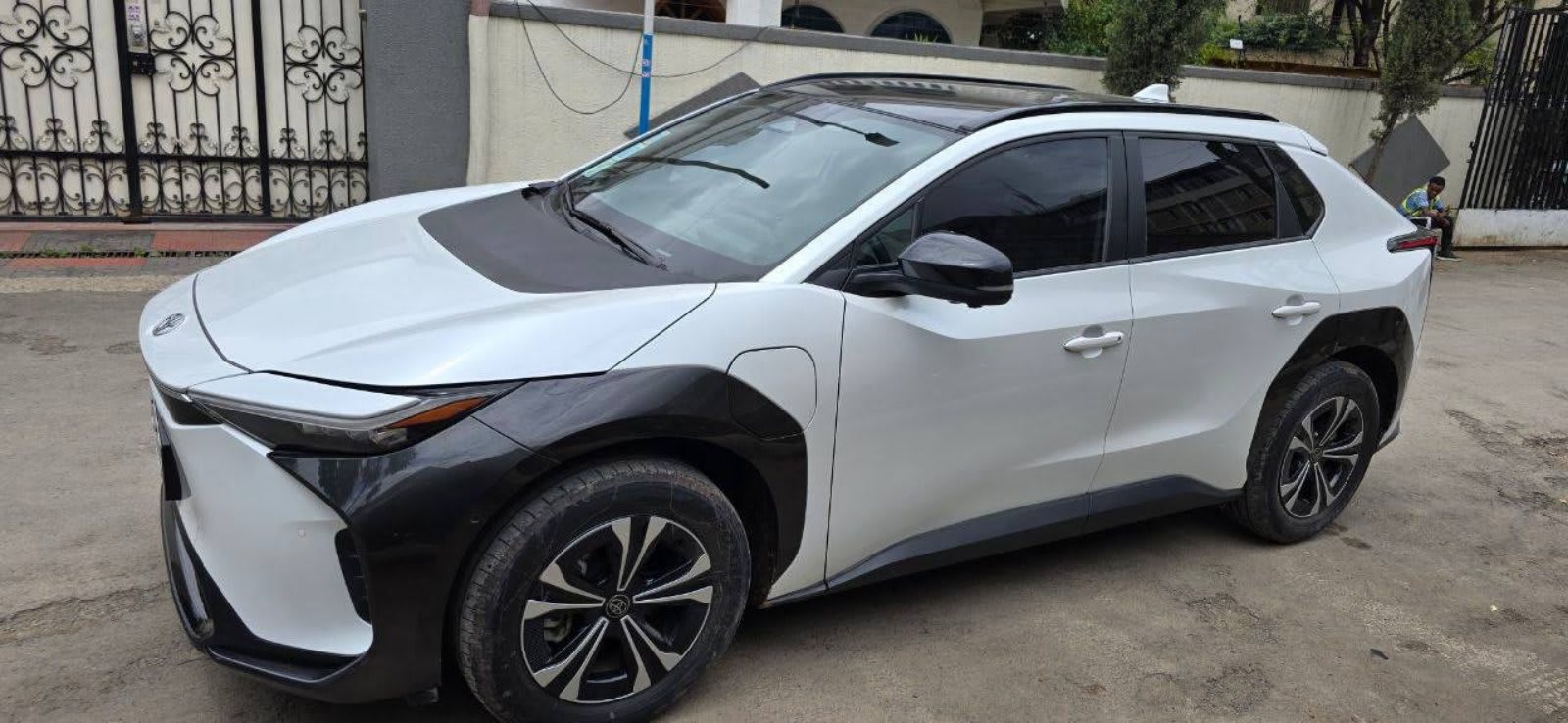 2023 Toyota Bz4x for sale in Addis Ababa, 6,000,000 Birr, photo 1