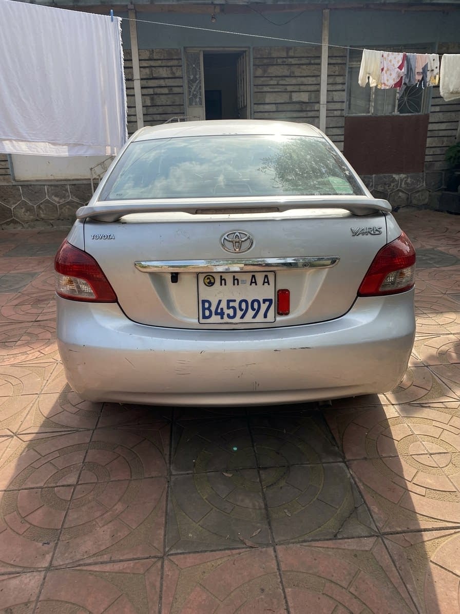 2010 Toyota Yaris Belta for sale in Addis Ababa, 2,400,000 Birr, photo 3