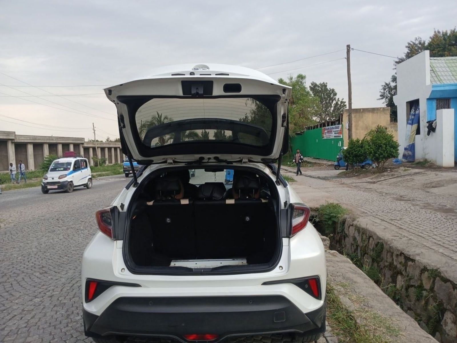 2020 Toyota CHT for sale in Addis Ababa, 6,000,000 Birr, photo 4