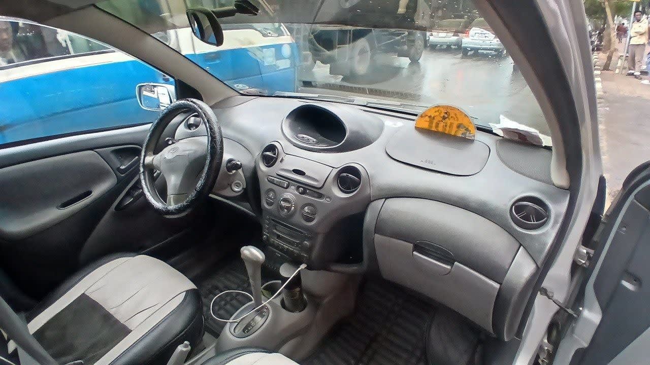 2001 Toyota Vitz for sale in Addis Ababa, 2,200,000 Birr, photo 7