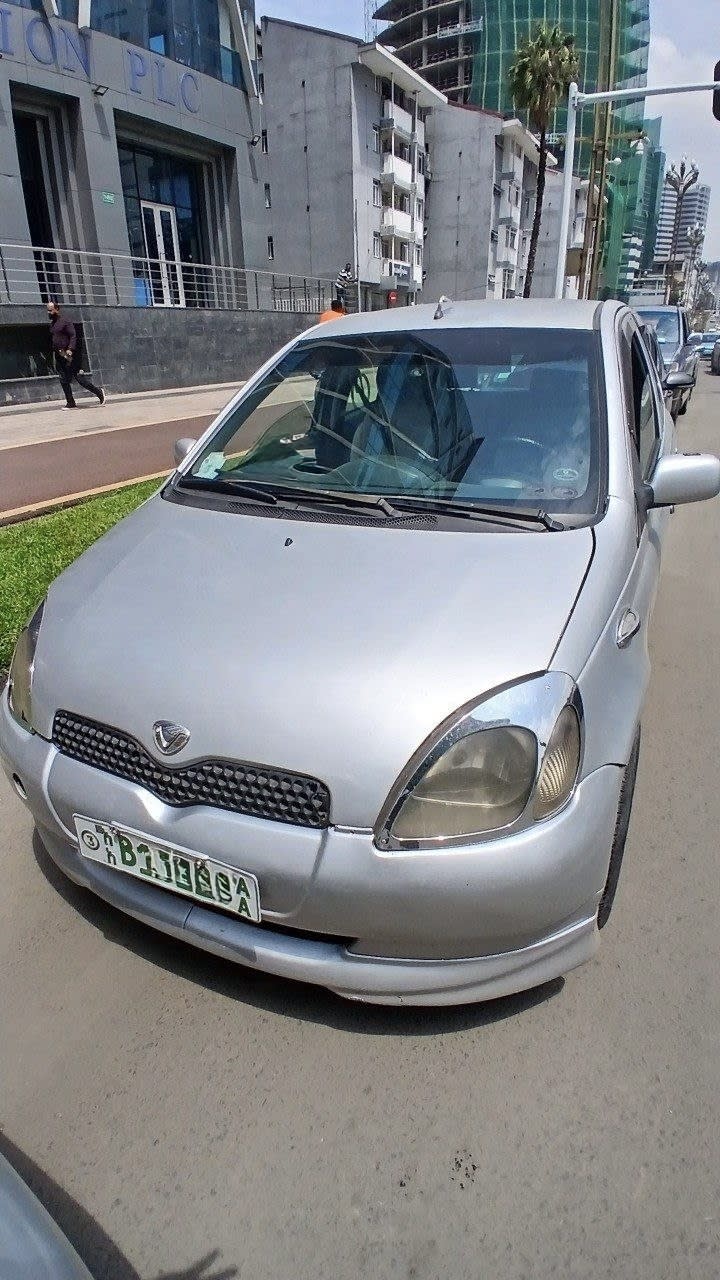 2001 Toyota Vitz for sale in Addis Ababa, 2,200,000 Birr, photo 1