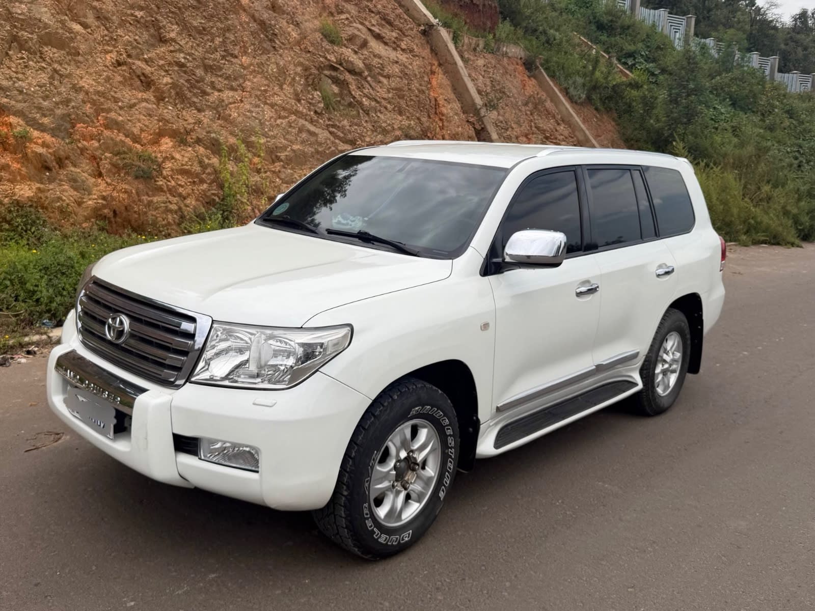 2009 Toyota LAND CRUISER. GXR for sale in Addis Ababa, 11,000,000 Birr, photo 3