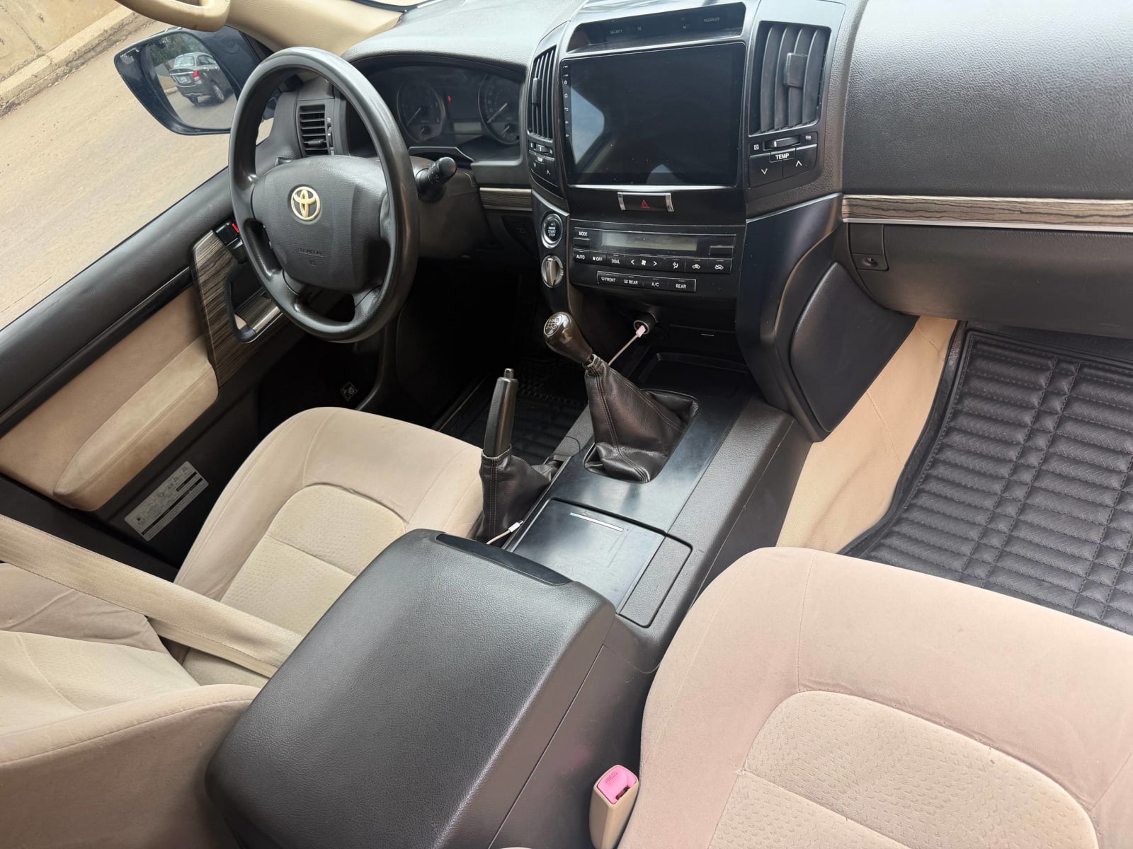 2009 Toyota LAND CRUISER. GXR for sale in Addis Ababa, 11,000,000 Birr, photo 5