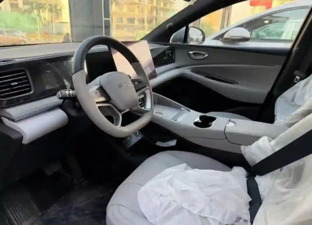 2025 BYD song plus for rent in ADDIS ABABA, 6,500 Birr, photo 3