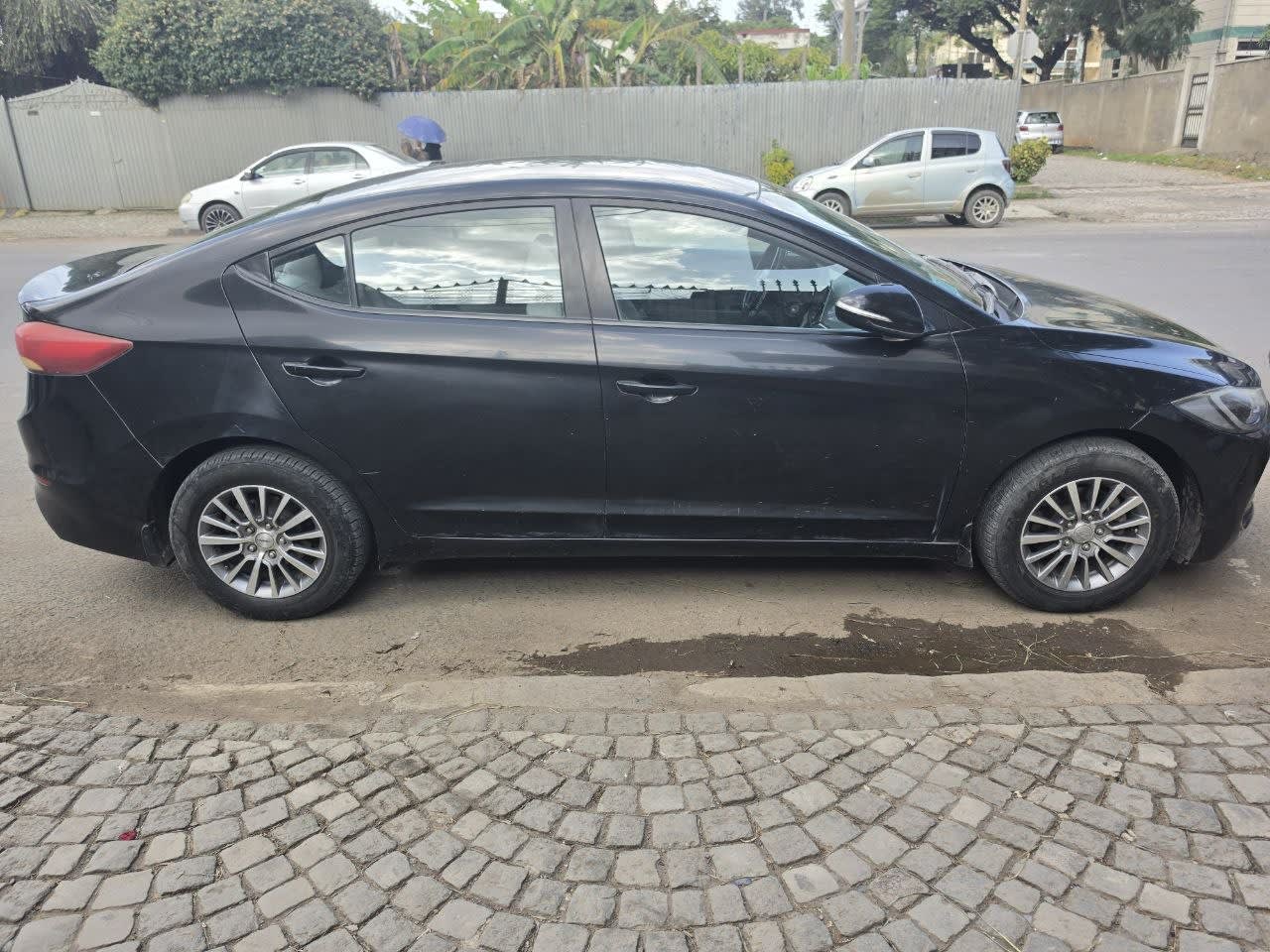 2018 Hyundai ELANTRA for sale in Addis Ababa, 4,100,000 Birr, photo 4