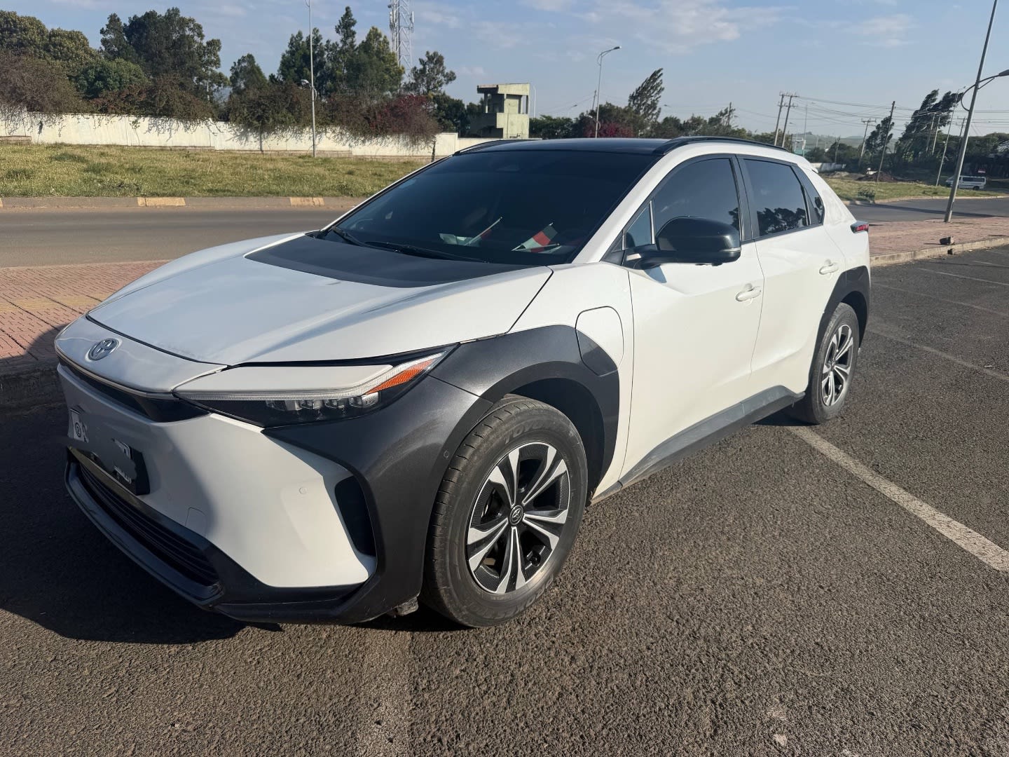 2023 Toyota Bz4X (Ultra), photo 2