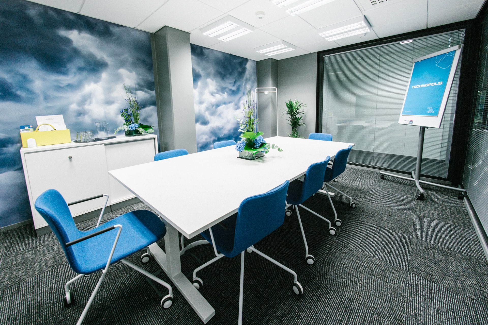 Meeting room for 6 persons at C-building Technopolis HUB area on the 2nd floor. Only for Technopolis HUB customers.
.