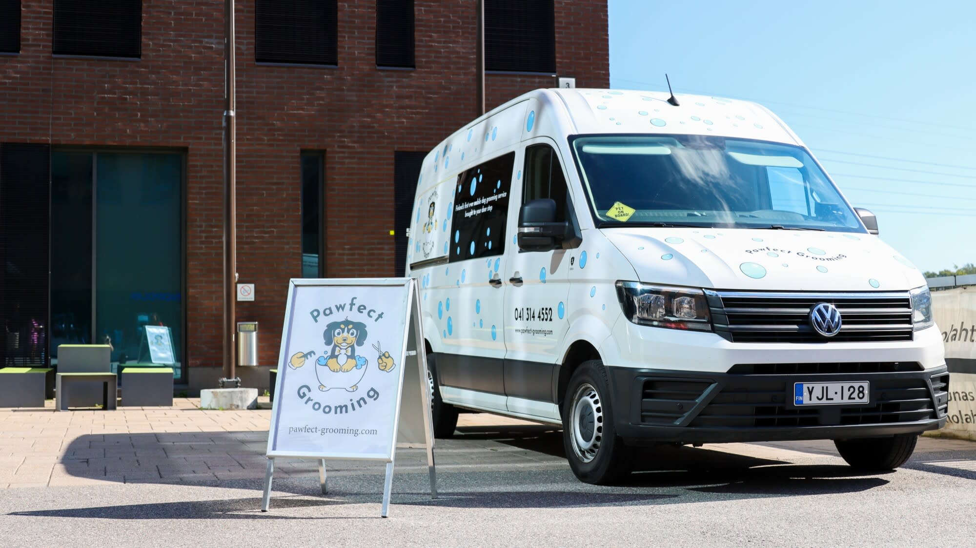 a dog salon arrived on three Technopolis campuses