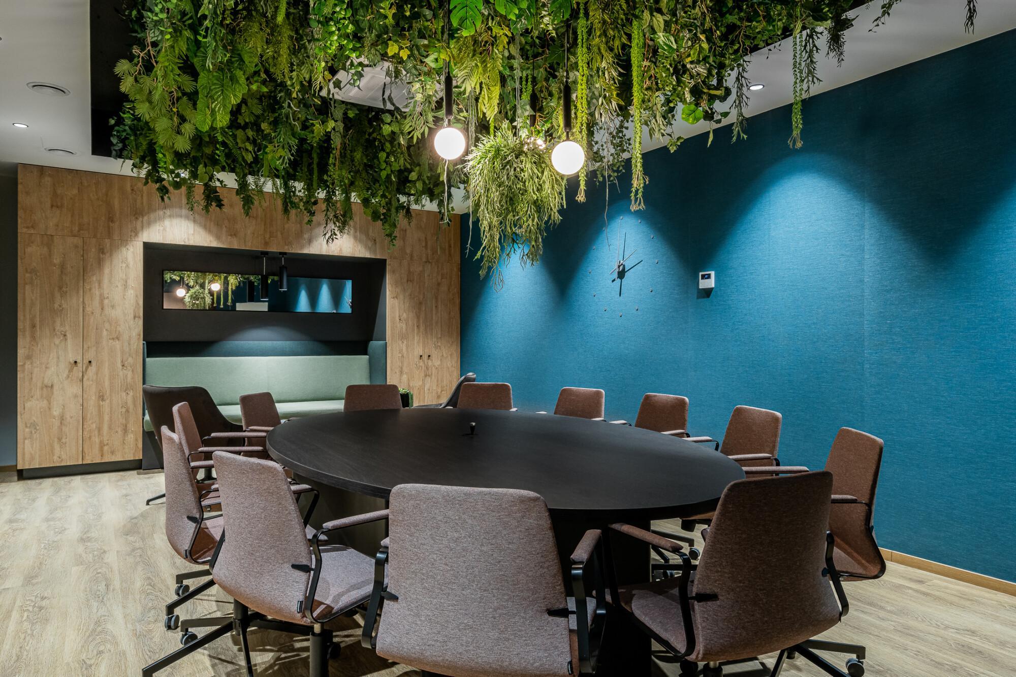 Extraordinary design space in Beta building 2 nd floor for your VIP meetings up to 12 people. Here you will find all the necessary equipment for a smooth meeting - in person or online: a TV screen, sound system, whiteboard, stationery kit and we always take care of table water..