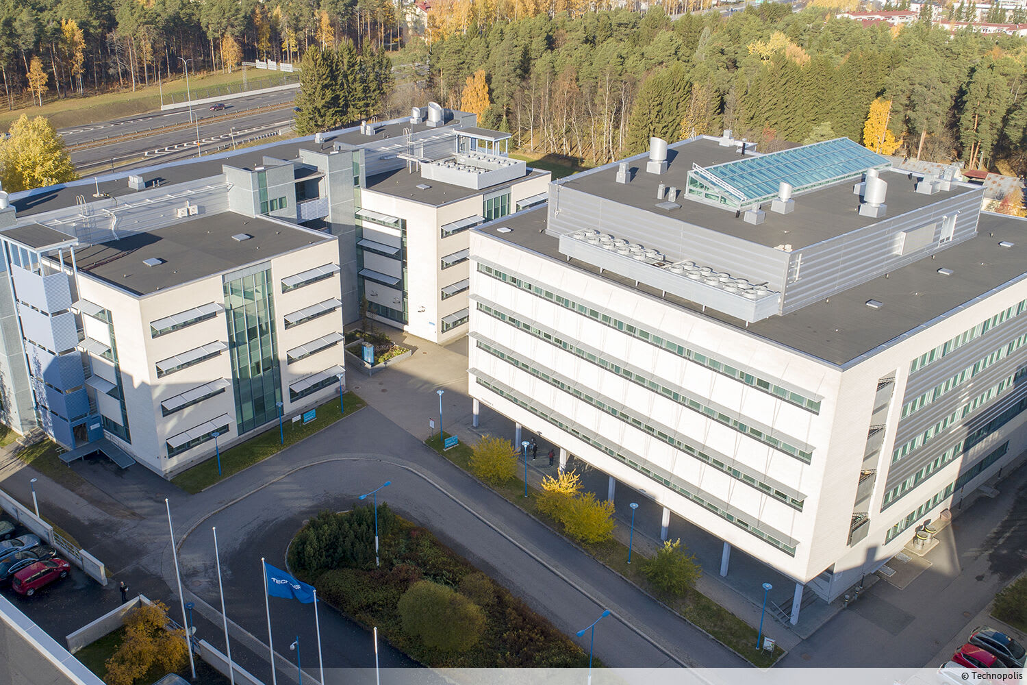 A quality 5th floor office for rent at Technopolis Peltola. The office consists of several rooms.